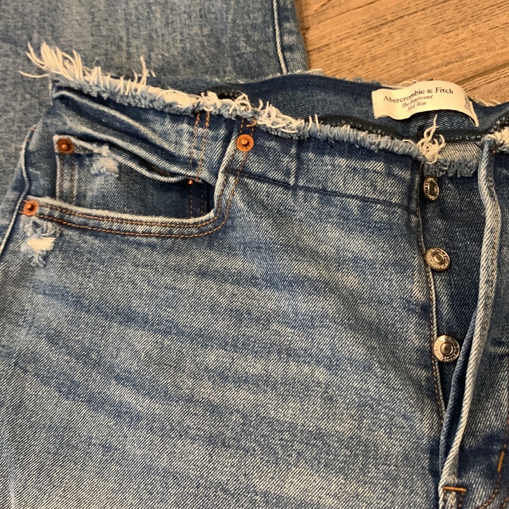 Abercrombie & Fitch Boyfriend Mid Rise 31/12 Jeans Button Fly Distressed - Picture 3 of 6